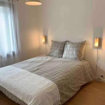 Proche Centre. Apartment
